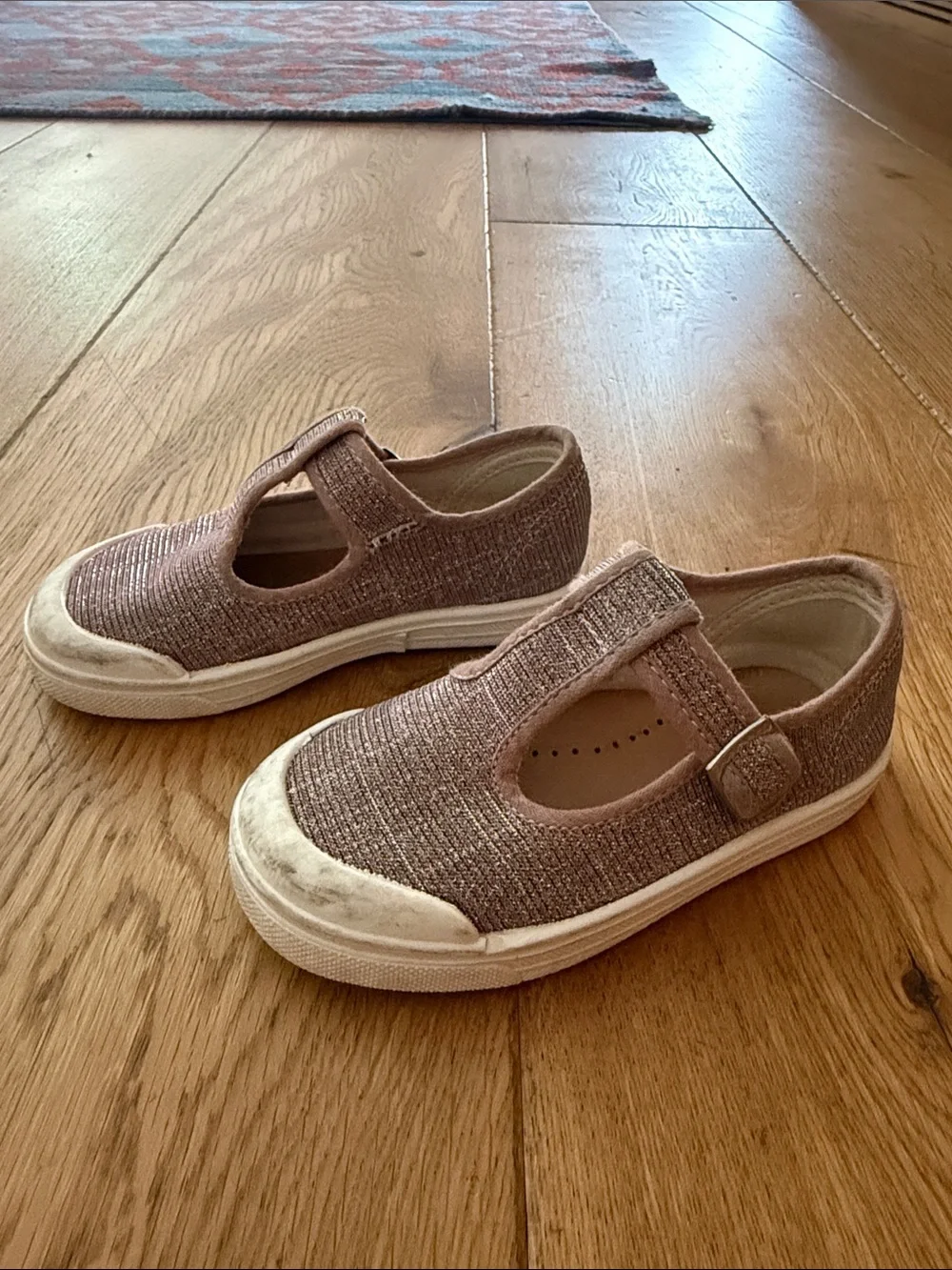 Pèpè Girls Pink sparkle T-Strap Canvas Sneakers sz 24